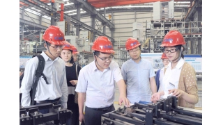 麗水市經(jīng)信委信息化處處長(cháng)李義春調研暢爾