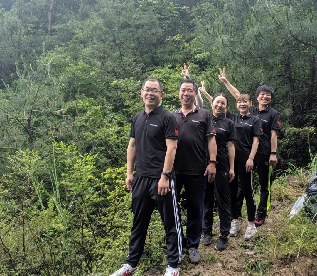 高端拉床,專用機床,内拉床,外拉床,數控機床,自動化生産線,工業機器人,拉床,拉刀,自動化